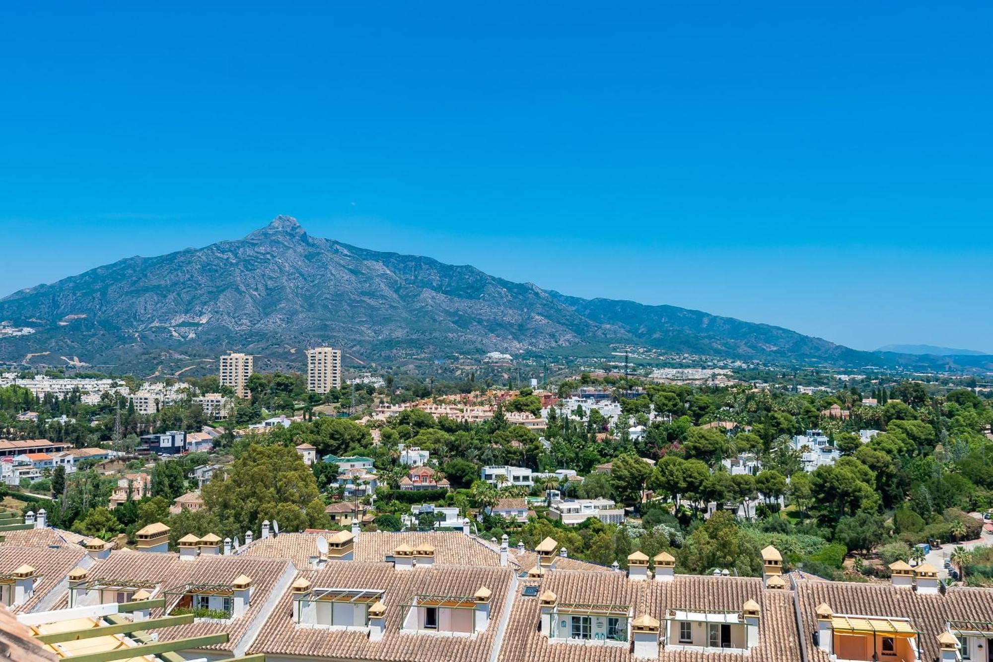 Elegant 2 Bdrm Penthouse With Bbq And Pools Daire Marbella Dış mekan fotoğraf